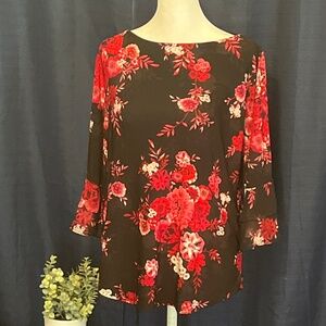 Roz and Ali women’s floral top with  flowy sleeves